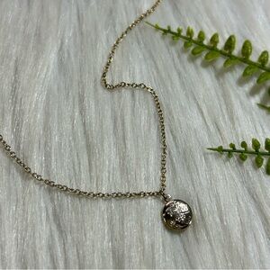 Vintage Dainty photo locket gold tone necklace